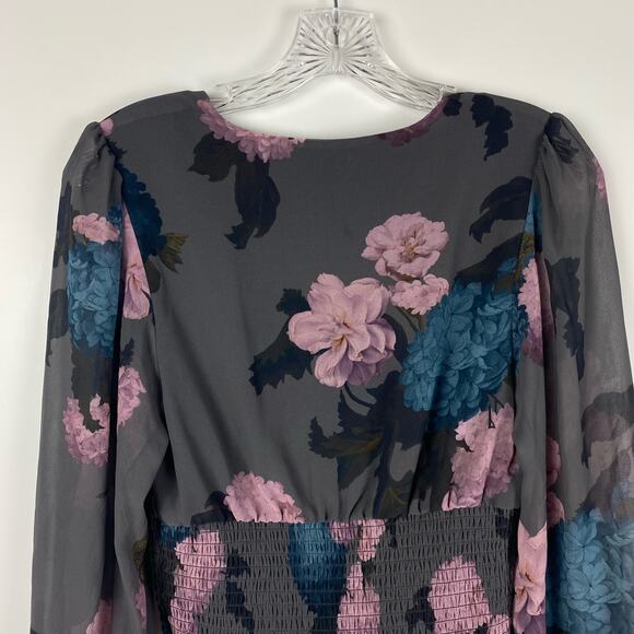 Wilfred Cropped Semi Sheer V Neck Blouse Gray Floral Womens Size Small - Picture 9 of 12